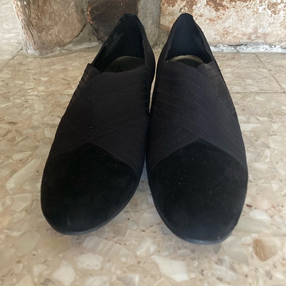 Impo Black Stretch Wedge Booties - Picture 5 of 8